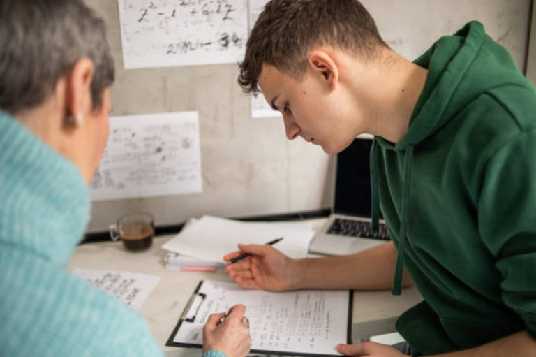 How to Choose the Right Maths Scottish Curriculum Tutor for Your Child
